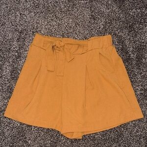 Women's Shorts with Tie Waist